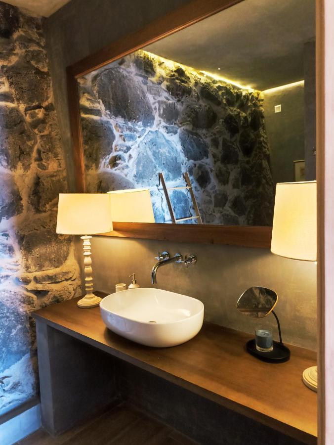 Les Terrasses Suites Calheta  Exterior photo